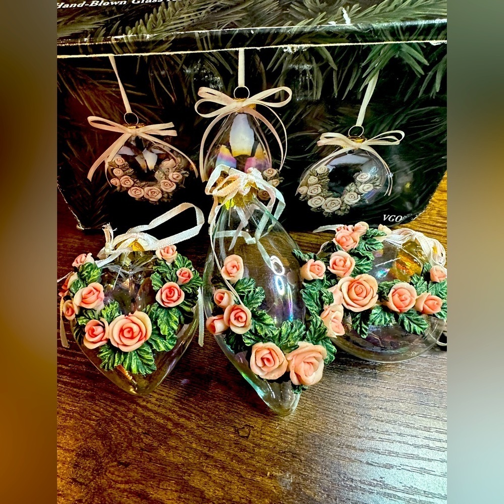 Victorian Christmas Ornament Set of 3 Hand Blown Clear Glass Roses Ribbons​​​ - Picture 2 of 11